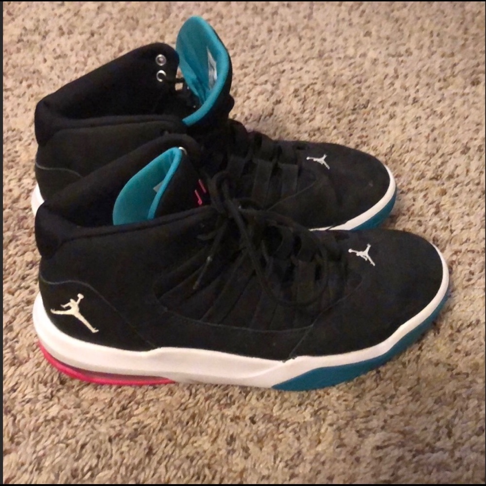 EUC Women’s Jordan’s
